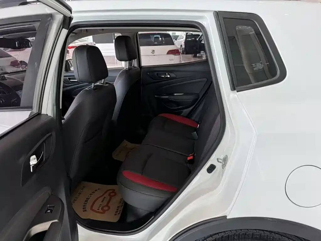 Changan Changan CS15 2016 1.5L Manual Fashion Edition 2017 - thumbnail 9