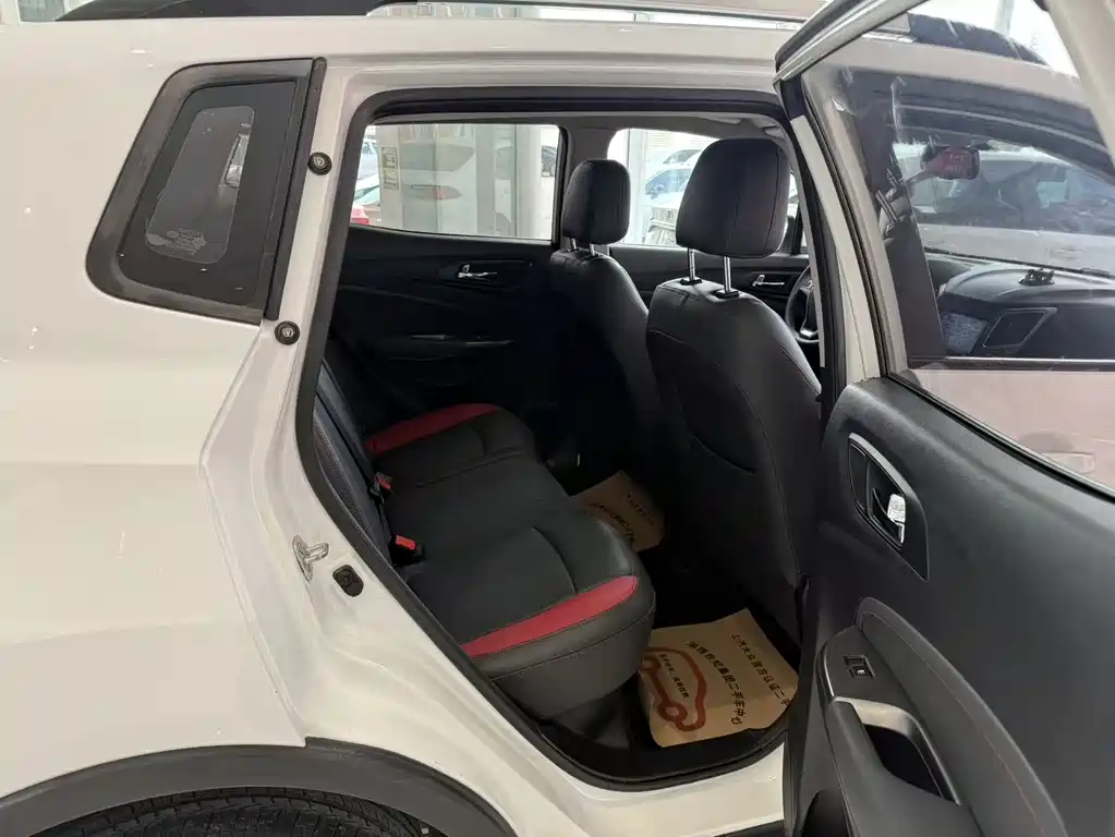 Changan Changan CS15 2016 1.5L Manual Fashion Edition 2017 - thumbnail 13