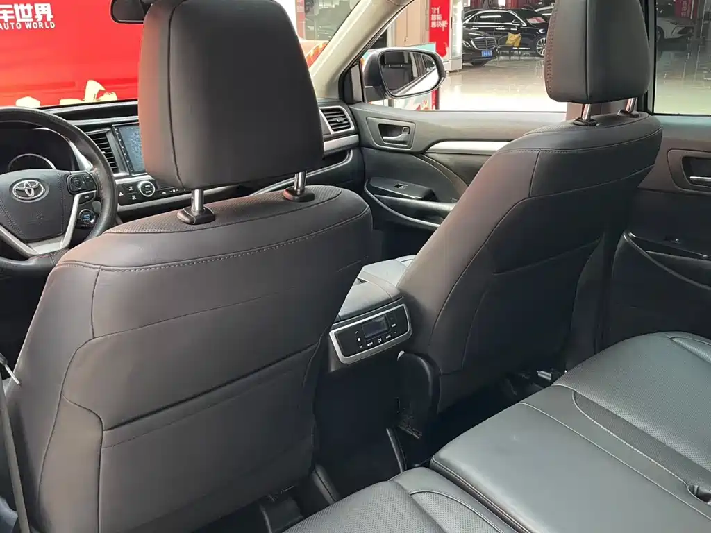 Toyota Toyota Highlander 2017 2.0T AWD Luxury Edition 7-seater 2017 - thumbnail 6