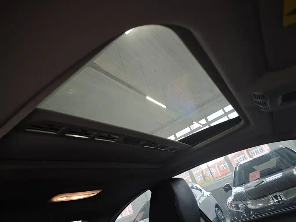 BMW BMW 2 Series Import 2018 Model 220i Sport Design Package 2018 - thumbnail 11