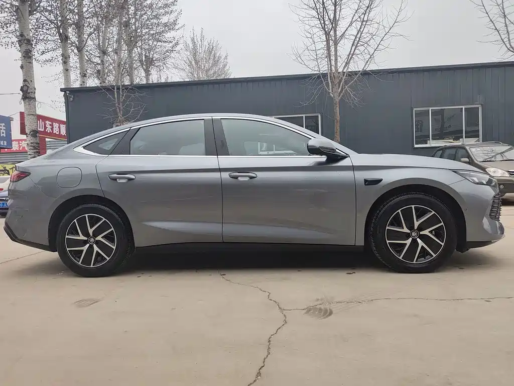 BYD BYD Qin L 2025 DM-i Intelligent Driving Version 120KM Extended Range Model 2025 - thumbnail 4