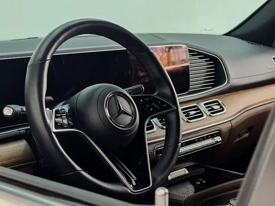 Mercedes-Benz Mercedes-Benz GLS 2024 GLS 450 4MATIC Luxury Edition 2024 - thumbnail 4