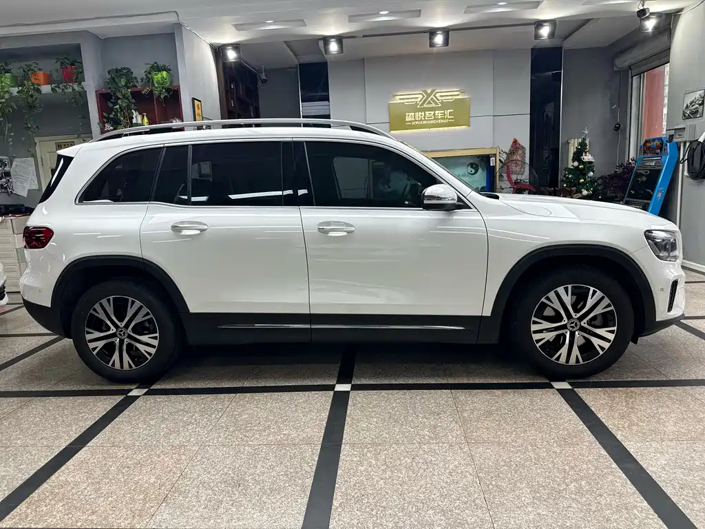 Mercedes-Benz Mercedes-Benz GLB 2024 GLB 220 Dynamic 2024 - thumbnail 4