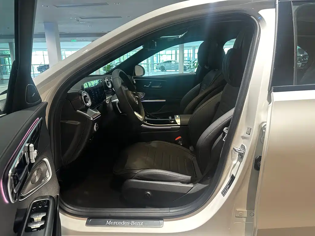 Mercedes-Benz Mercedes-Benz C-Class 2025 C 260 L Night Sport Edition 2025 - thumbnail 6