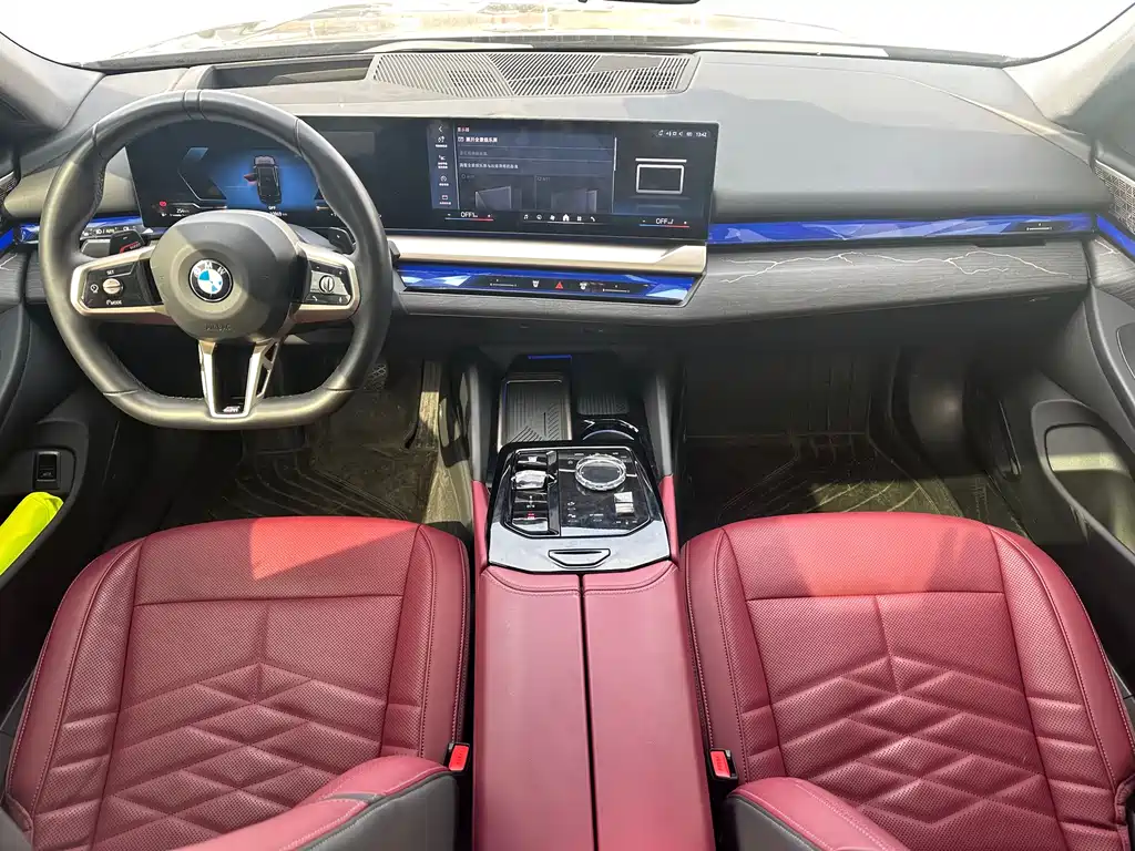 BMW BMW 5 Series 2025 530Li Premium M Sport Package 2025 - thumbnail 10