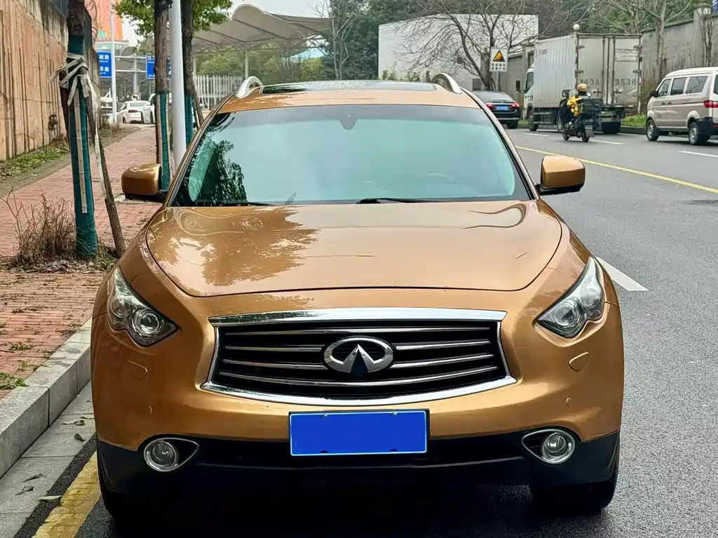 Infiniti Infiniti QX70 2013 3.7L Standard Edition 2014 - thumbnail 2