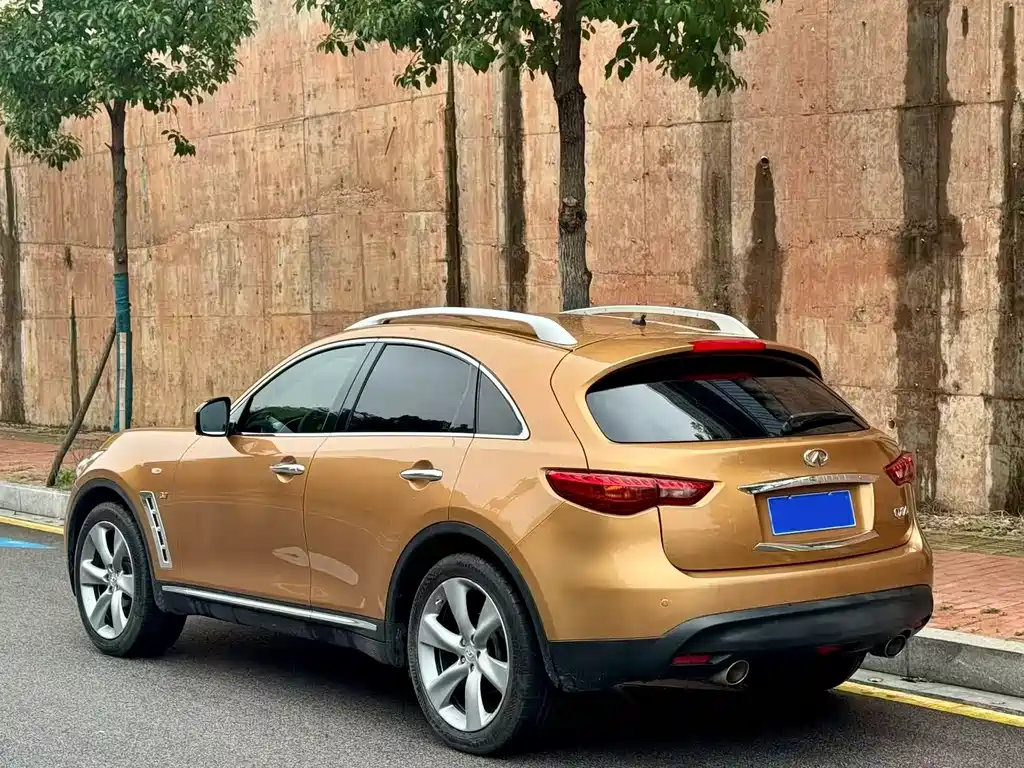 Infiniti Infiniti QX70 2013 3.7L Standard Edition 2014 - thumbnail 3