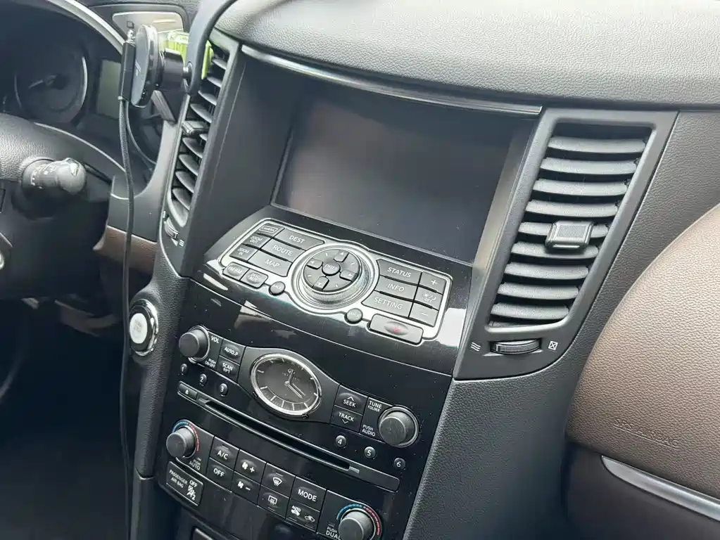 Infiniti Infiniti QX70 2013 3.7L Standard Edition 2014 - thumbnail 8