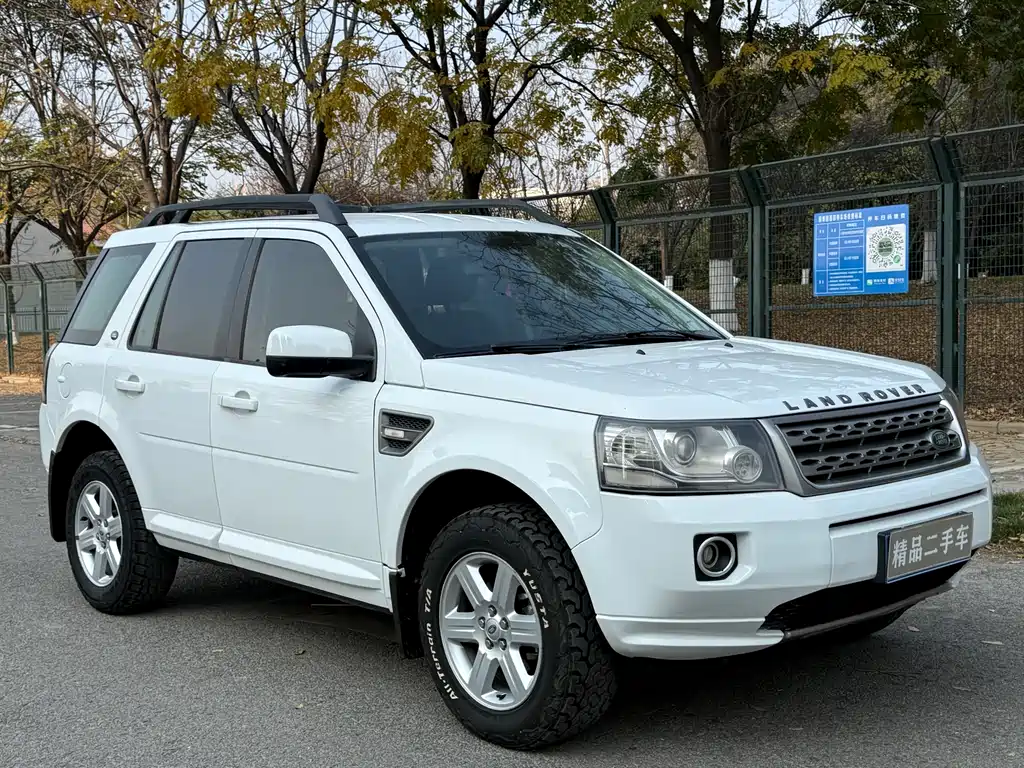 Land Rover Freelander 2 2013 2.2L SD4 S Diesel 2013 - thumbnail 3