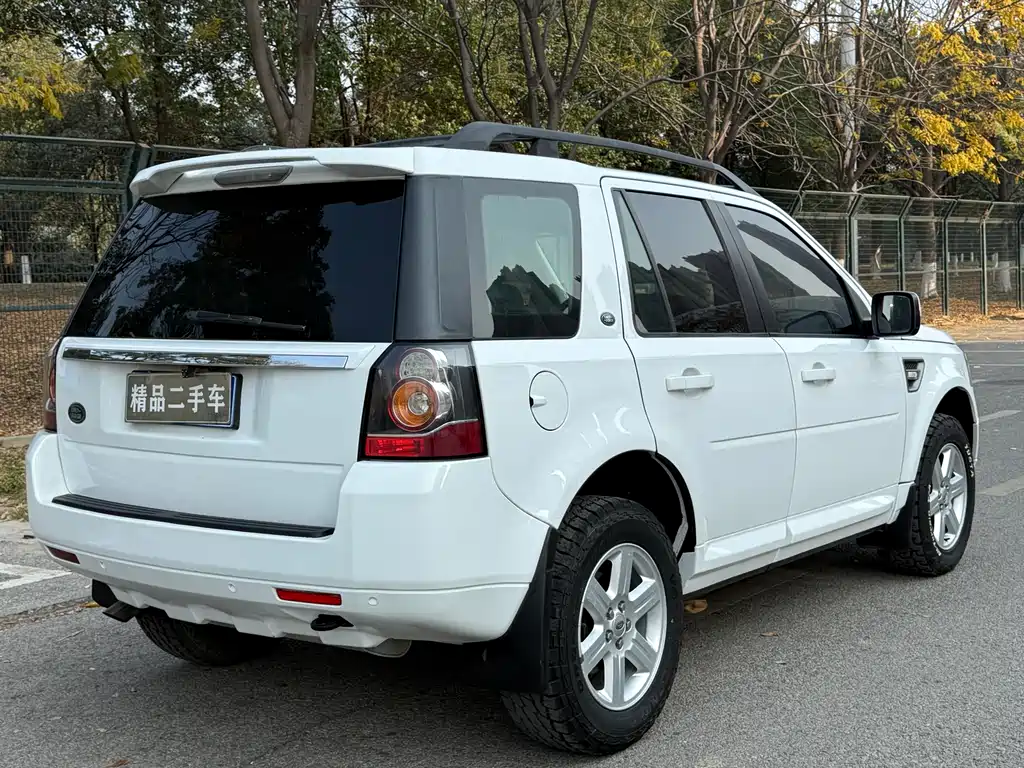 Land Rover Freelander 2 2013 2.2L SD4 S Diesel 2013 - thumbnail 11