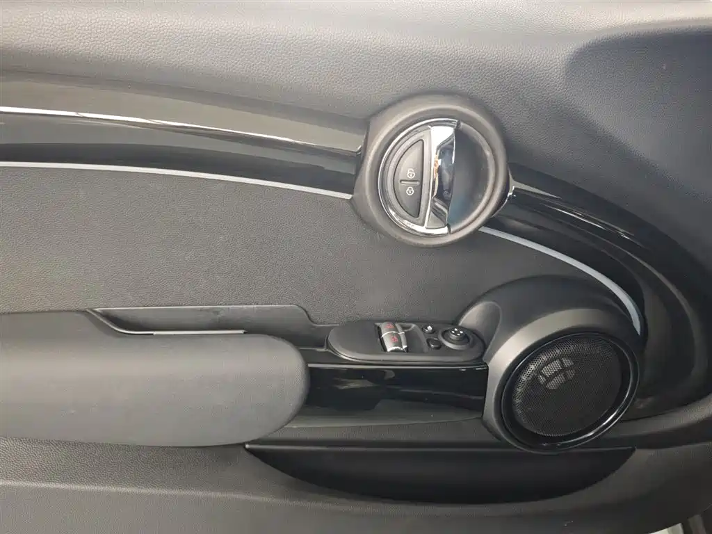 MINI MINI 2022 1.5T COOPER Artist 2022 - thumbnail 14