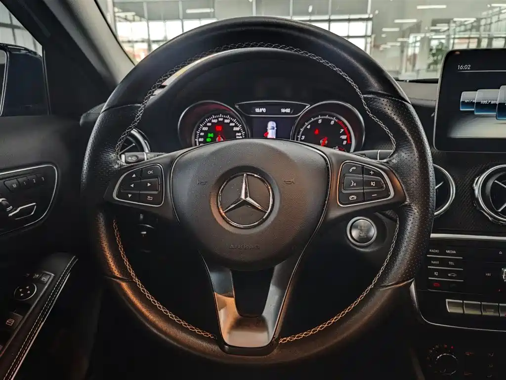 Mercedes-Benz Mercedes-Benz GLA 2017 GLA 200 Fashion Edition 2017 - thumbnail 15