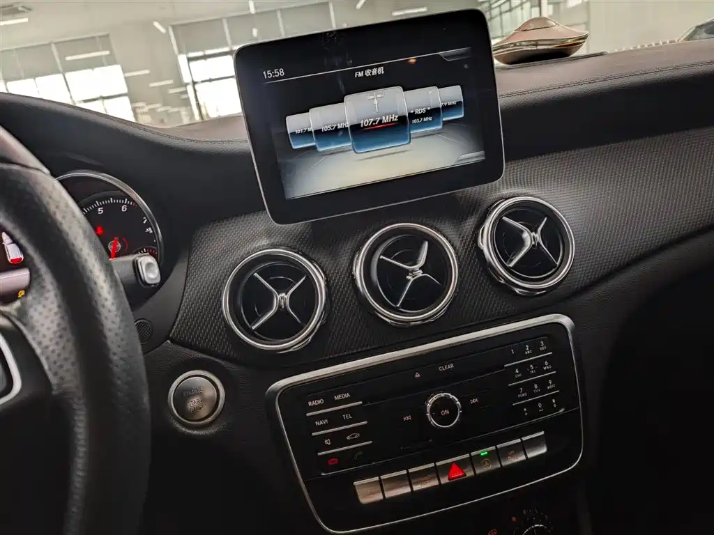 Mercedes-Benz Mercedes-Benz GLA 2017 GLA 200 Fashion Edition 2017 - thumbnail 21