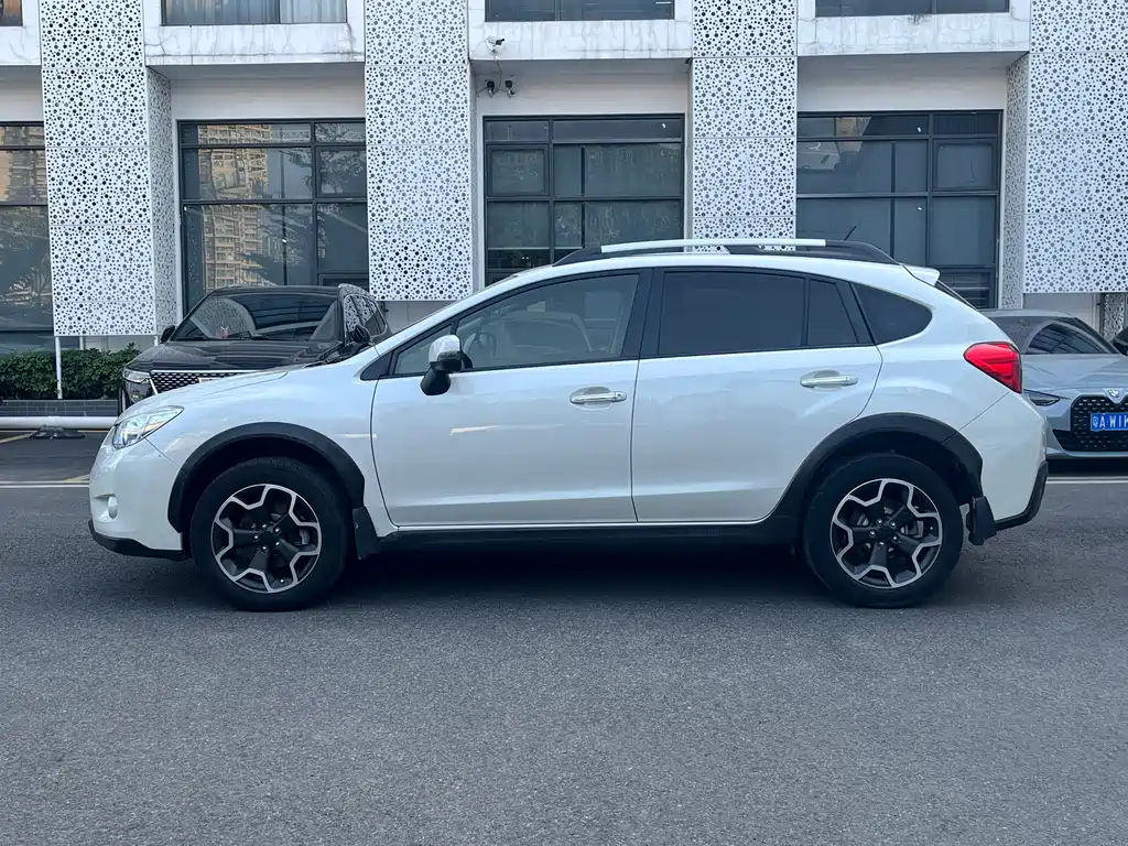 Subaru Subaru XV 2014 2.0i Comfort Edition 2014 - thumbnail 4