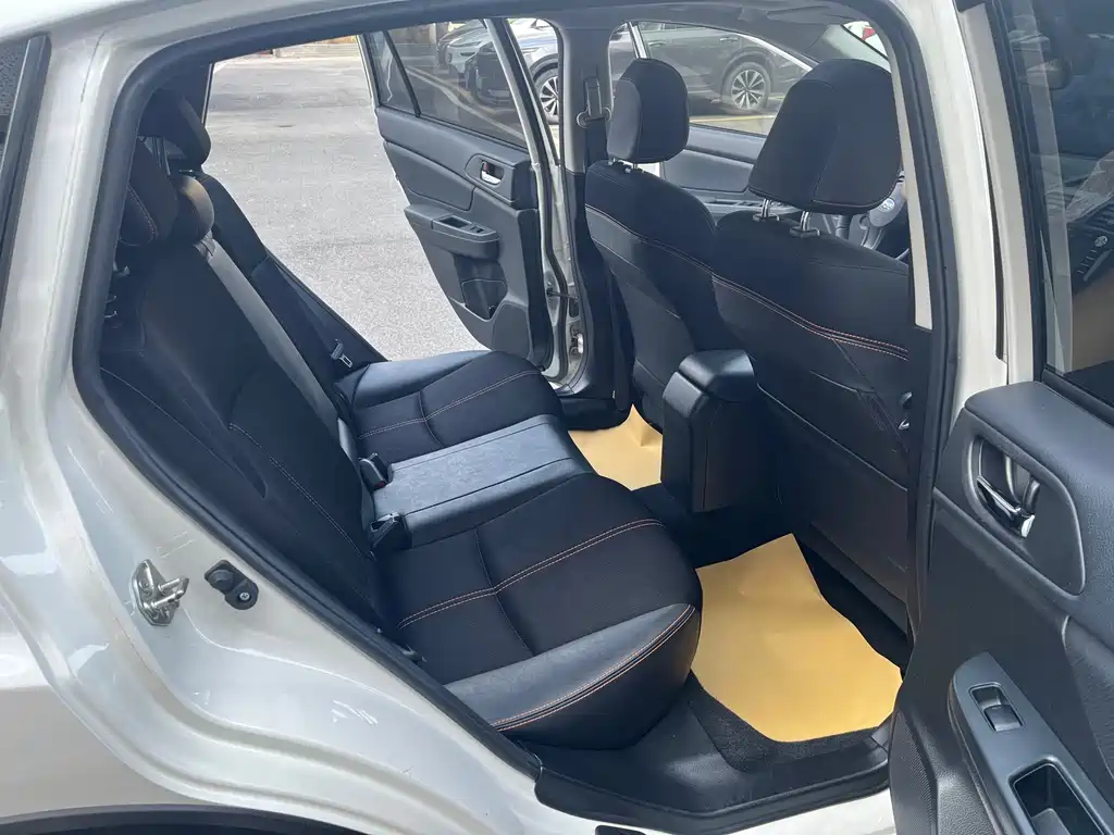 Subaru Subaru XV 2014 2.0i Comfort Edition 2014 - thumbnail 17