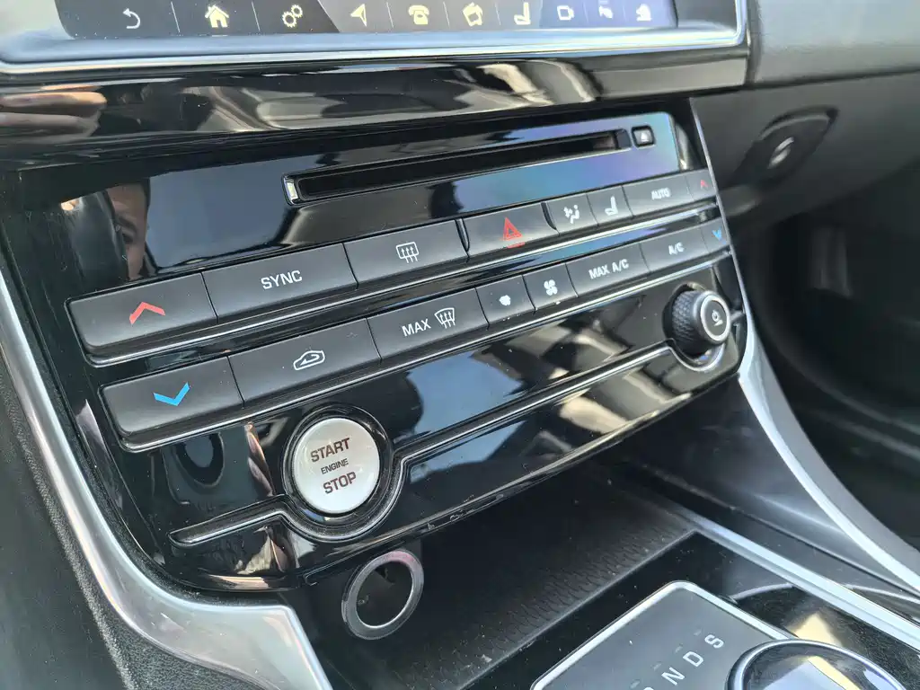 Jaguar Jaguar XEL 2018 2.0T 250PS Premium Edition 2018 - thumbnail 11