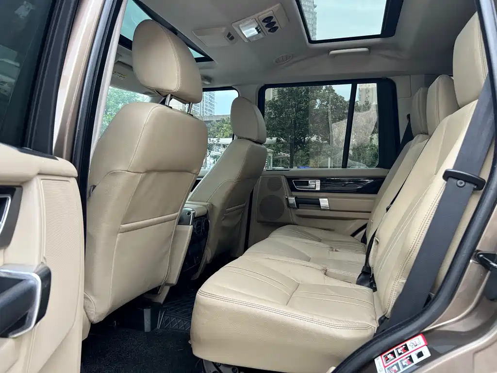 Land Rover Discovery 2010 4.0 V6 HSE Petrol 2010 - thumbnail 11