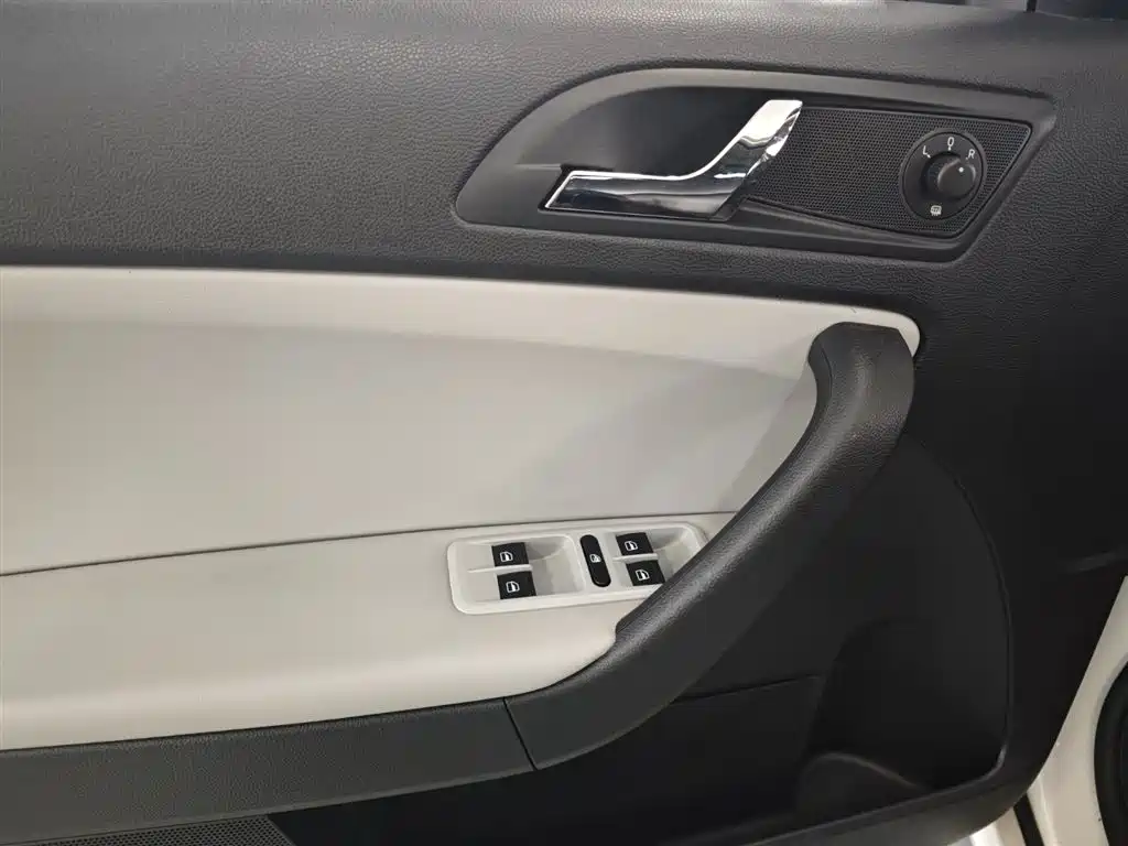 Skoda Škoda Yeti 2016 1.4TSI DSG Ambition Edition 2016 - thumbnail 17