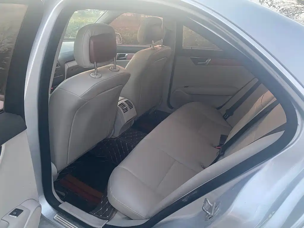 Mercedes-Benz Mercedes-Benz C-Class 2010 C 180K Classic 2010 - thumbnail 5