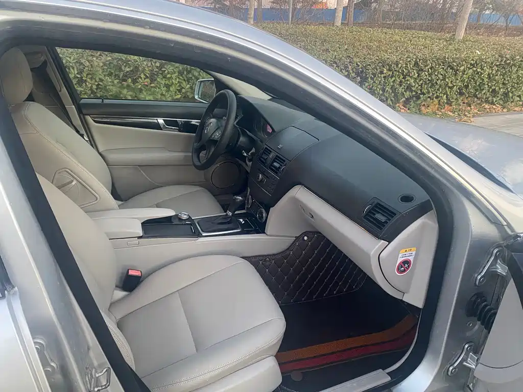 Mercedes-Benz Mercedes-Benz C-Class 2010 C 180K Classic 2010 - thumbnail 10
