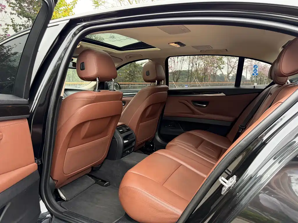 BMW BMW 5 Series 2014 525Li Leading Edition 2014 - thumbnail 5