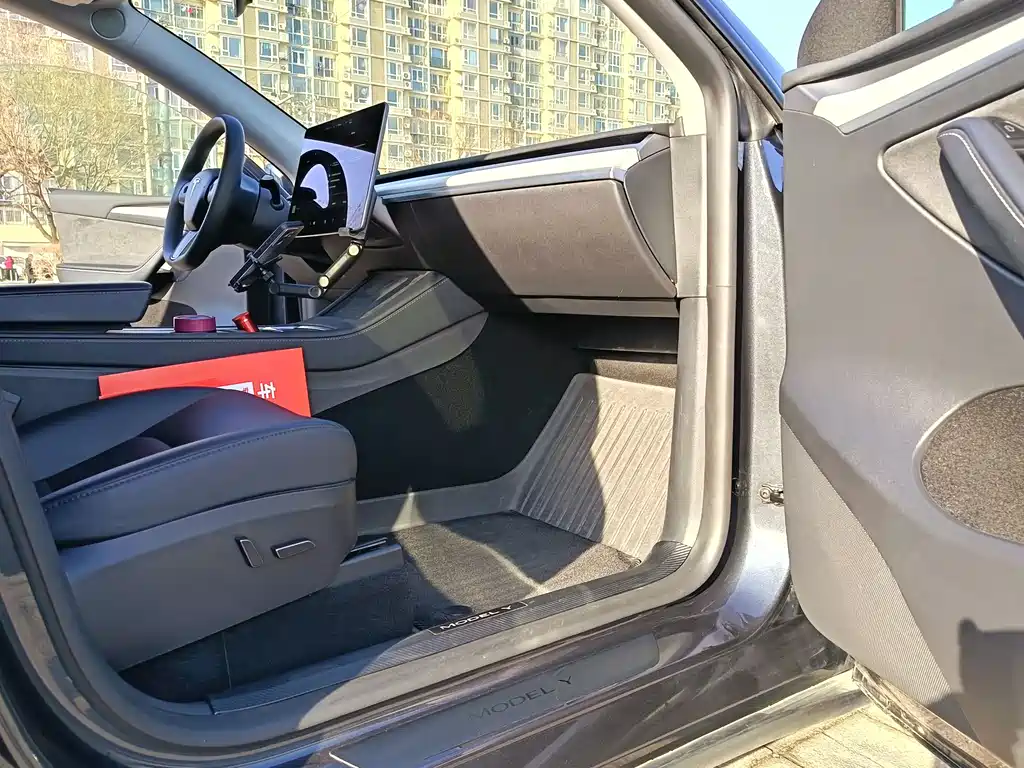 Tesla Model Y 2024 Rear-Wheel Drive 2024 - thumbnail 20