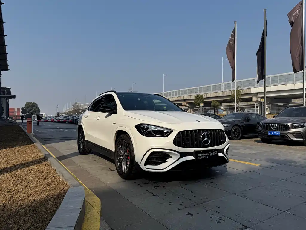 Mercedes-Benz Mercedes-Benz GLA AMG 2025 AMG GLA 35 4MATIC 2025 - thumbnail 4