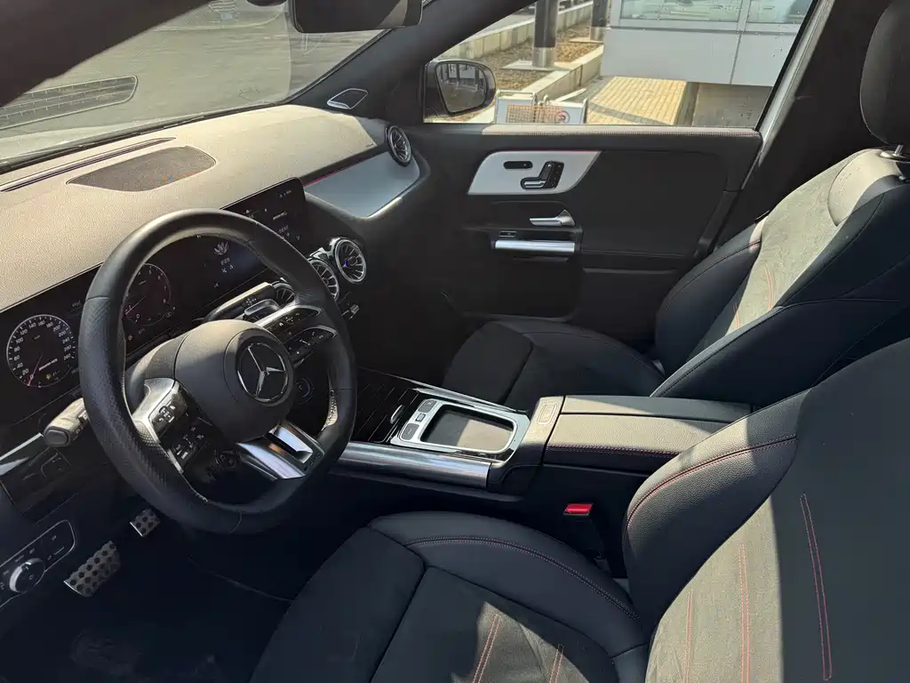 Mercedes-Benz Mercedes-Benz GLA AMG 2025 AMG GLA 35 4MATIC 2025 - thumbnail 7