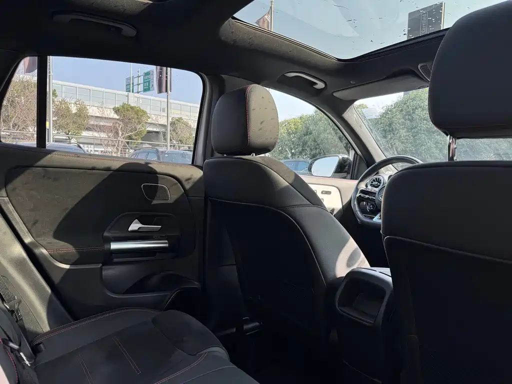 Mercedes-Benz Mercedes-Benz GLA AMG 2025 AMG GLA 35 4MATIC 2025 - thumbnail 13