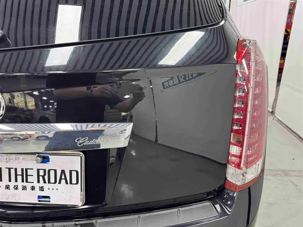 Cadillac Cadillac SRX 2010 3.0L Platinum Edition 2010 - thumbnail 22