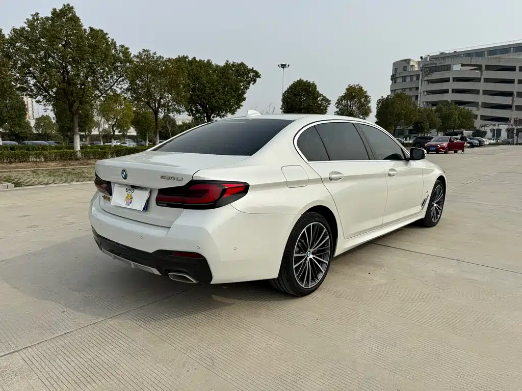 BMW BMW 5 Series 2023 530Li Leading Model M Sport Package 2023 - thumbnail 15