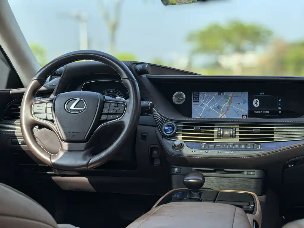 Lexus Lexus LS 500h F Sport 2020 Model 2020 - thumbnail 10
