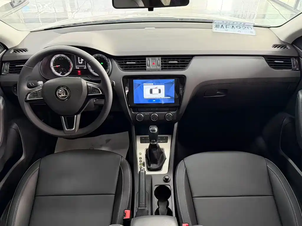 Skoda Škoda Octavia 2021 1.5L Automatic Comfort Edition 2021 - thumbnail 6