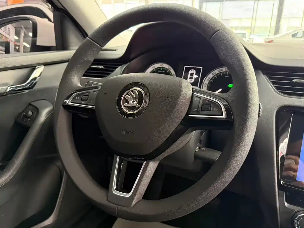 Skoda Škoda Octavia 2021 1.5L Automatic Comfort Edition 2021 - thumbnail 10