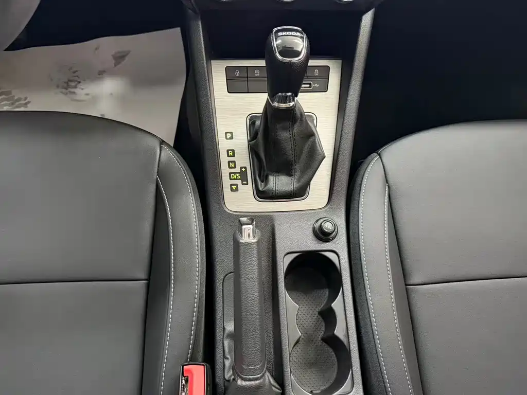 Skoda Škoda Octavia 2021 1.5L Automatic Comfort Edition 2021 - thumbnail 11