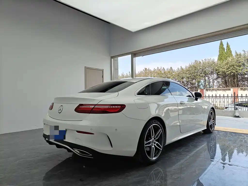 Mercedes-Benz Mercedes-Benz E-Class (Imported) 2019 E 200 Coupe 2019 - thumbnail 4