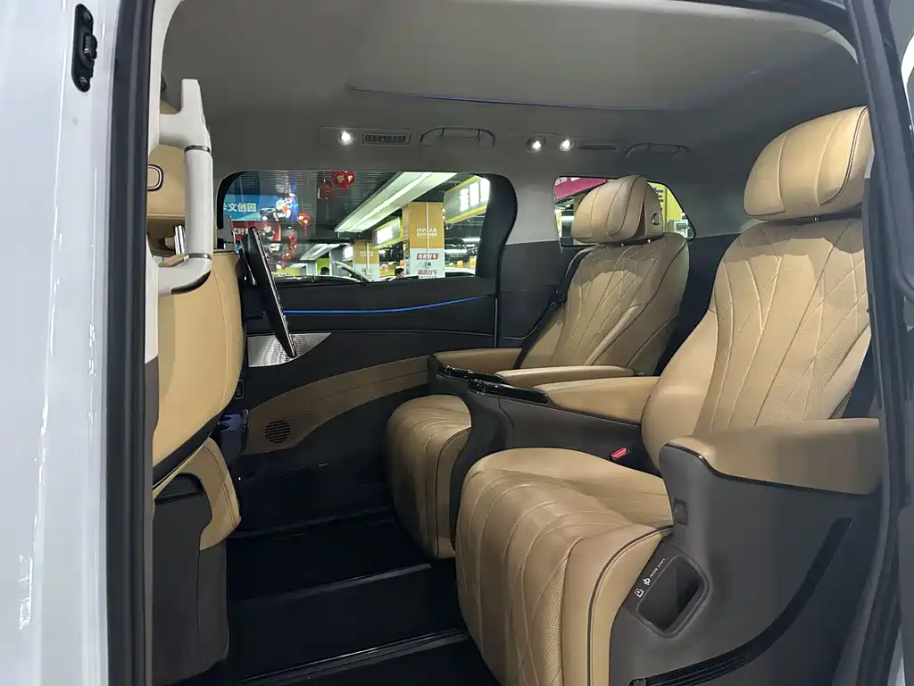 Denza DENZA D9 2022 EV 600 AWD Flagship Model 2023 - thumbnail 7