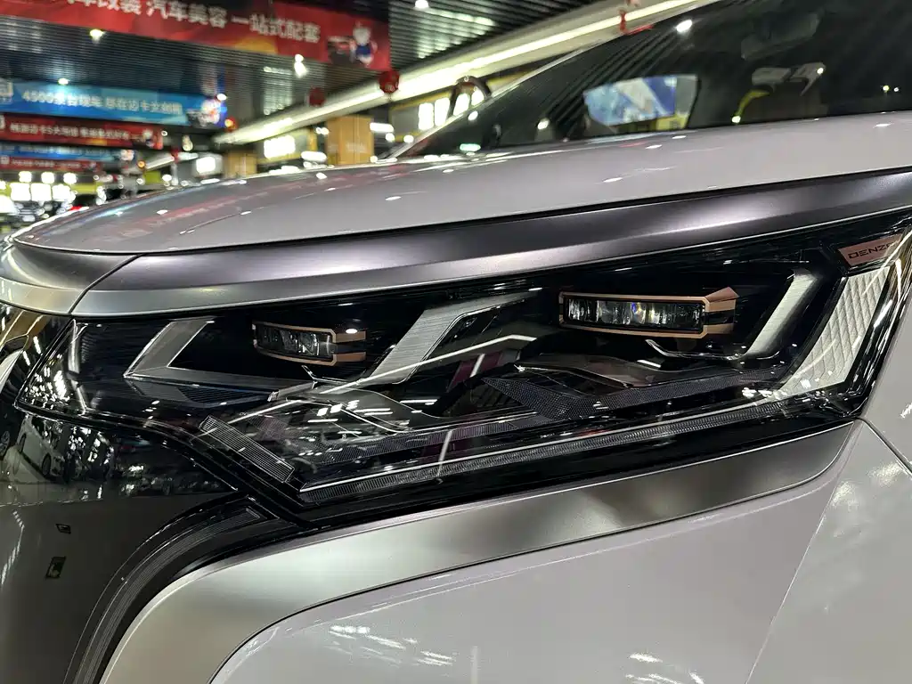 Denza DENZA D9 2022 EV 600 AWD Flagship Model 2023 - thumbnail 10
