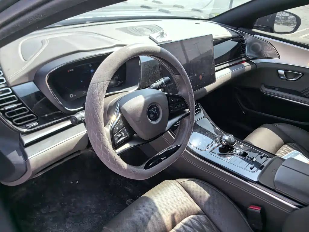 BYD BYD Han 2022 DM-i 121KM Premium Edition 2022 - thumbnail 3