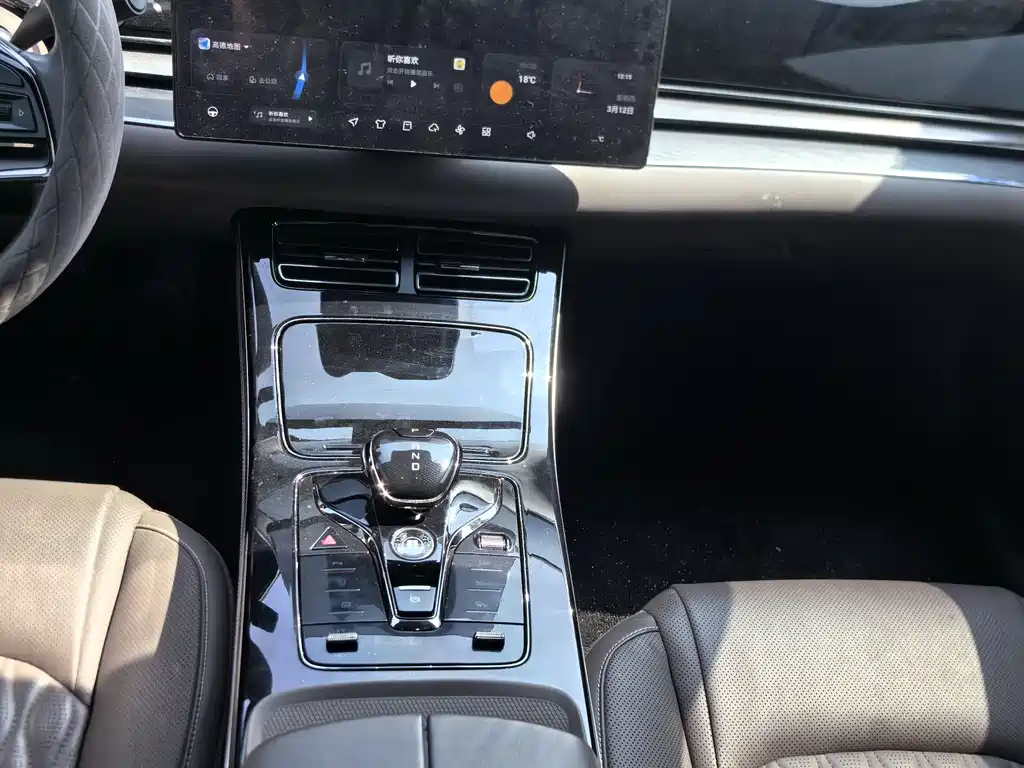 BYD BYD Han 2022 DM-i 121KM Premium Edition 2022 - thumbnail 23