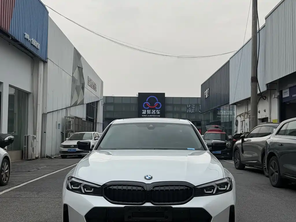 BMW BMW 3 Series 2024 330Li M Sport Shadow Night Package 2024