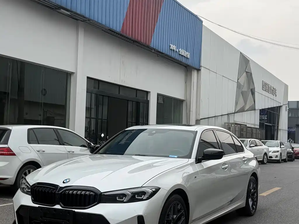 BMW BMW 3 Series 2024 330Li M Sport Shadow Night Package 2024 - thumbnail 2