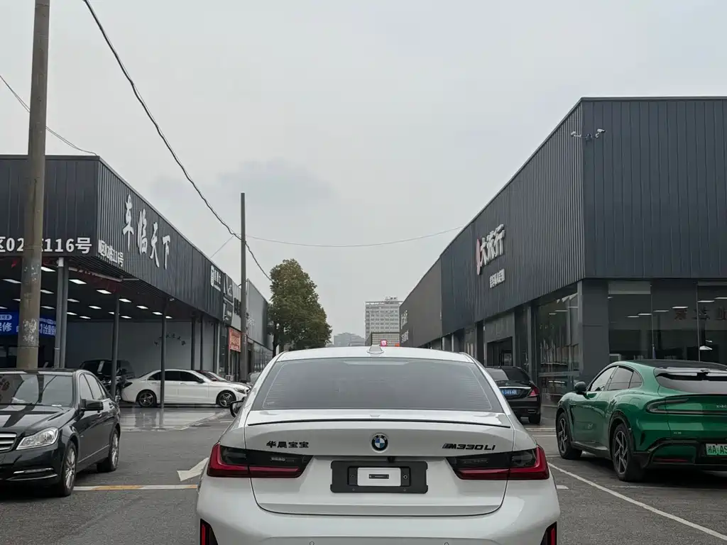 BMW BMW 3 Series 2024 330Li M Sport Shadow Night Package 2024 - thumbnail 15