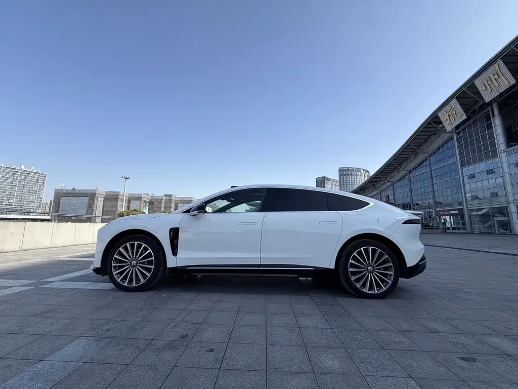 NIO NIO ET9 2025 Model 102kWh 2025 - thumbnail 8