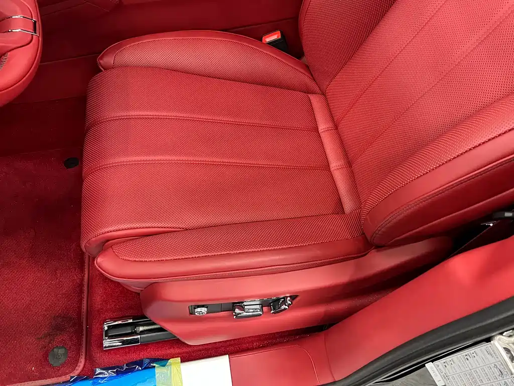 Bentley Bentayga 2025 4.0T V8 Extended Wheelbase Artistic Edition 2026 - thumbnail 9
