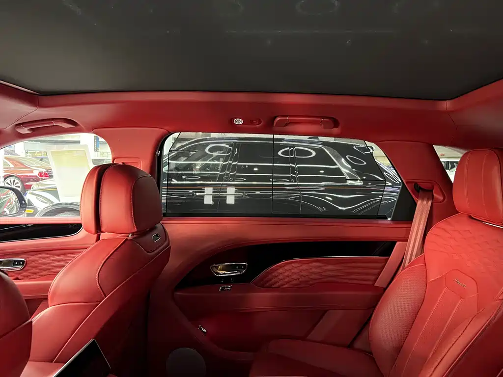 Bentley Bentayga 2025 4.0T V8 Extended Wheelbase Artistic Edition 2026 - thumbnail 16