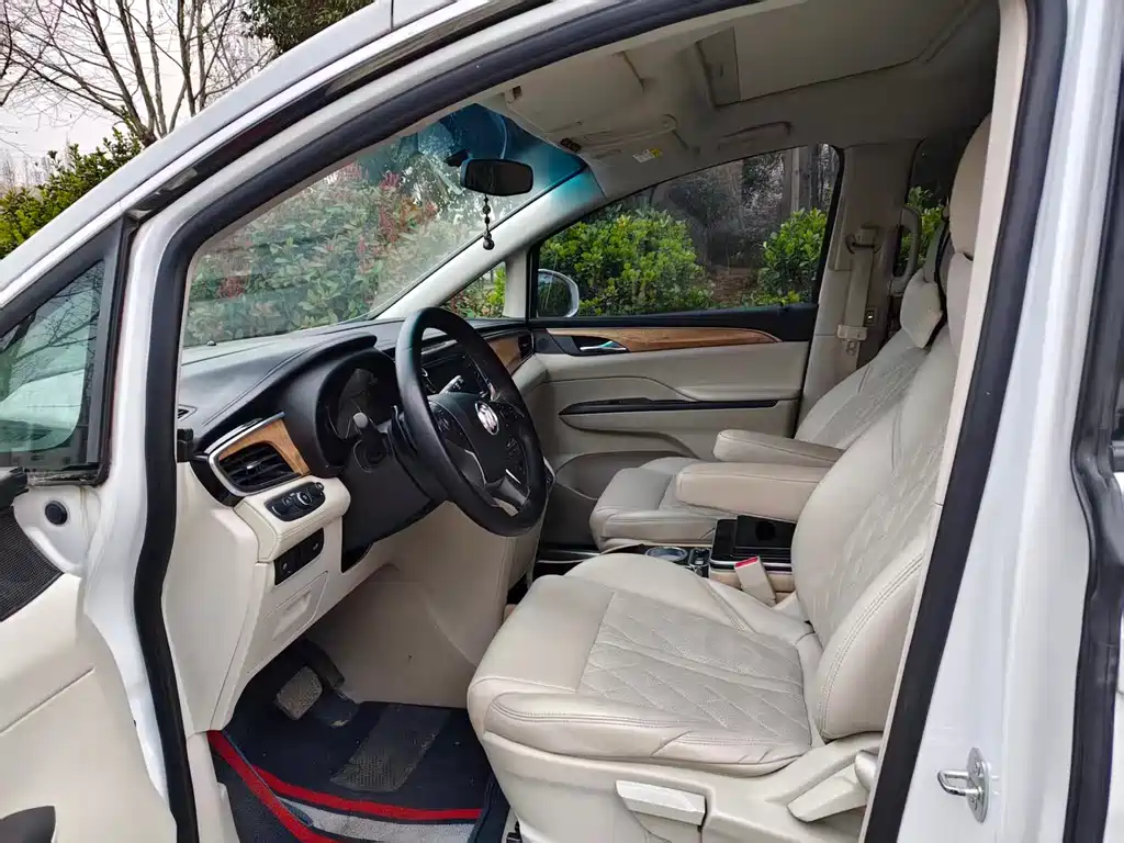 Buick Buick GL8 2018 ES 28T Comfort Model VI 2019 - thumbnail 3
