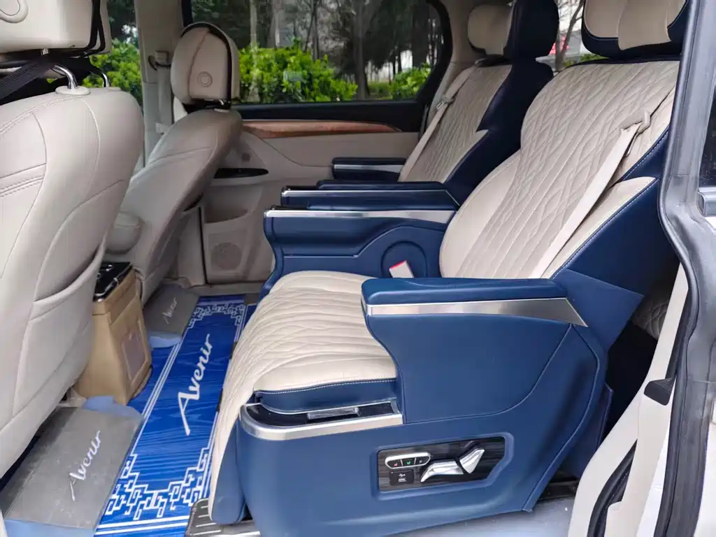 Buick Buick GL8 2018 ES 28T Comfort Model VI 2019 - thumbnail 4