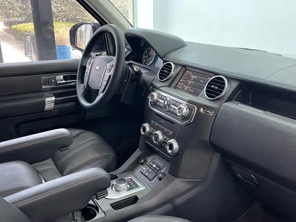 Land Rover Discovery 2016 3.0 SC Black Diamond Edition HSE 2019 - thumbnail 10