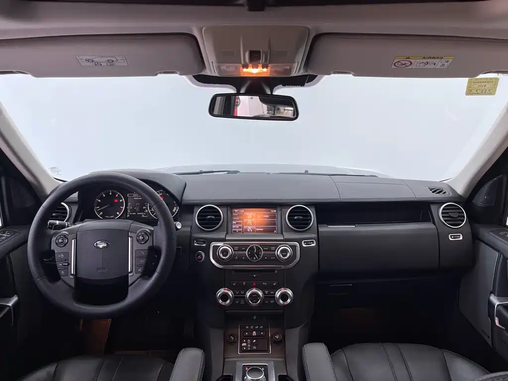 Land Rover Discovery 2016 3.0 SC Black Diamond Edition HSE 2019 - thumbnail 11